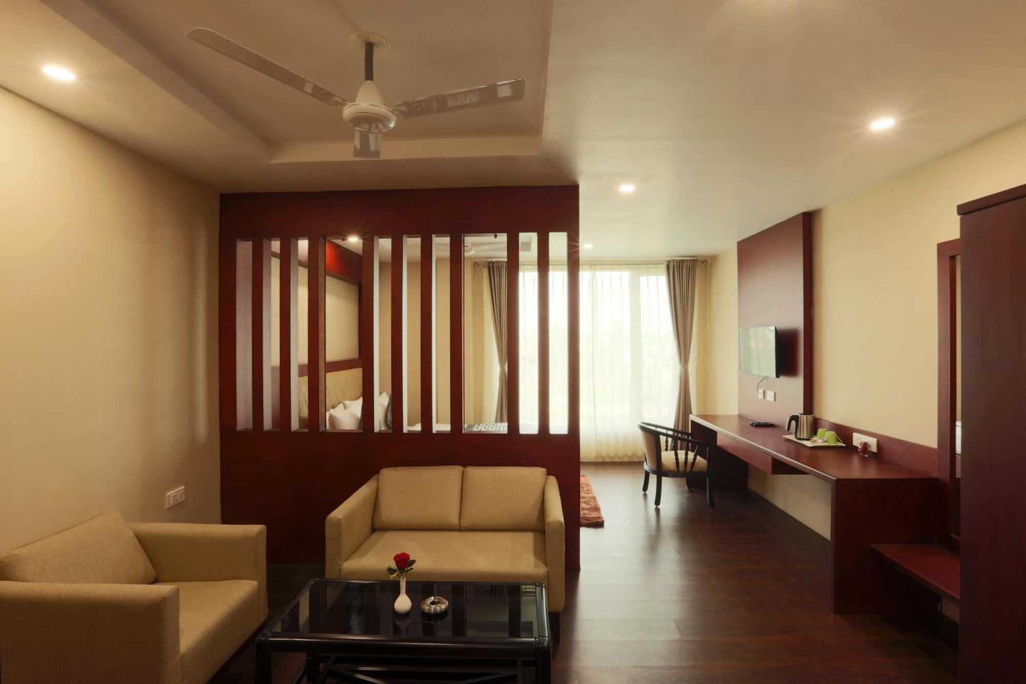 Hotel Prithvi Palace Aerocity Delhi Airport Neu-Delhi Exterior foto